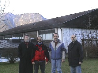 mit BM Hawlitschek vor dem vorgesehenen Standort